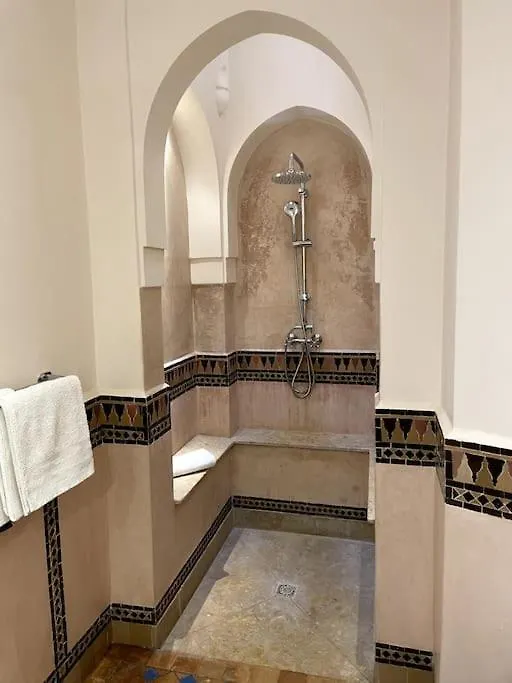 Villa Blisina - Piscine Privee & Petit-Dejeuner Inclus A Marrakech マラケシュ