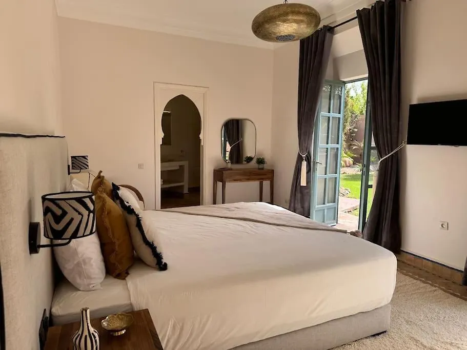 Villa Blisina - Piscine Privee & Petit-Dejeuner Inclus A Marrakech マラケシュ