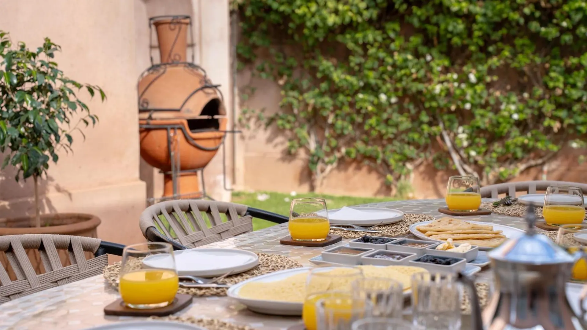 Villa Blisina - Piscine Privee & Petit-Dejeuner Inclus A Marrakech マラケシュ